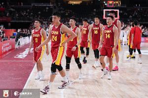 中國男籃VS日本男籃！驚心動魄，亞運會半決賽凈負20分，無緣決賽！