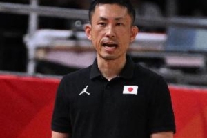 爭議焦點：吉本泰輔的崛起與中國男籃的失利